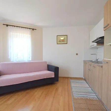 Frane 2 By Interhome *